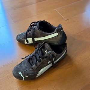 Puma sneaker, size 9 women